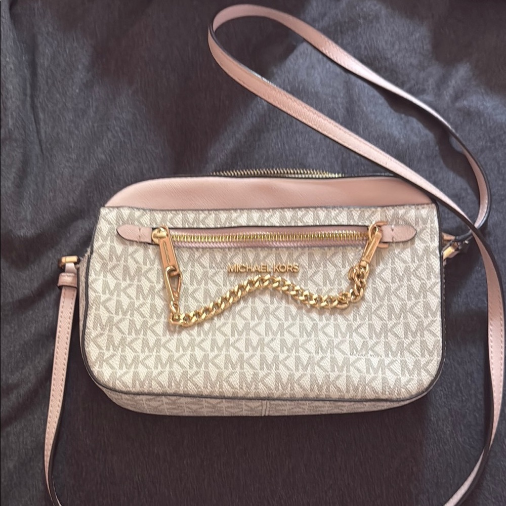 Michael Kors Cream and Pink Crossbody Bag with Gold Chain